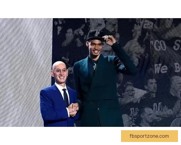 文班亚马单场狂砍41分创赛季新高八分四十秒完成两双刷新NBA历史最快纪录